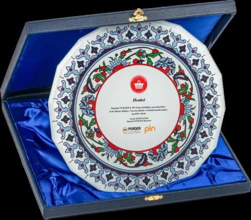 PB1604 Tabak Kristal Plaket Baskılı İmalatı ve Toptan Cam Plaket Fiyatı için sitemizden sipariş verebilirsiniz