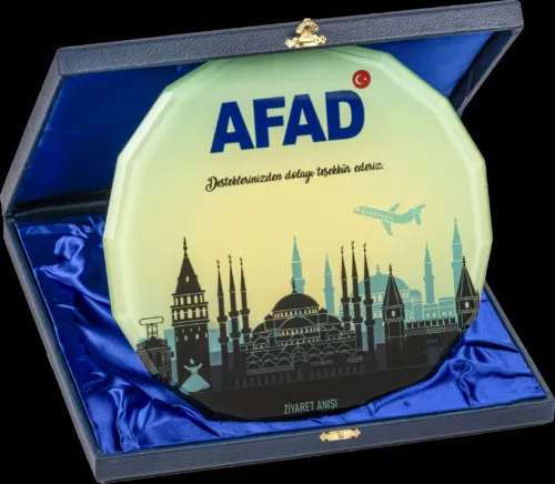 PB1605 Tabak Kristal Plaket Baskılı İmalatı ve Toptan Cam Plaket Fiyatı için sitemizden sipariş verebilirsiniz